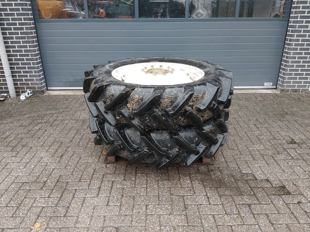 Set wielen 380/85 R38 (14.9 R38)