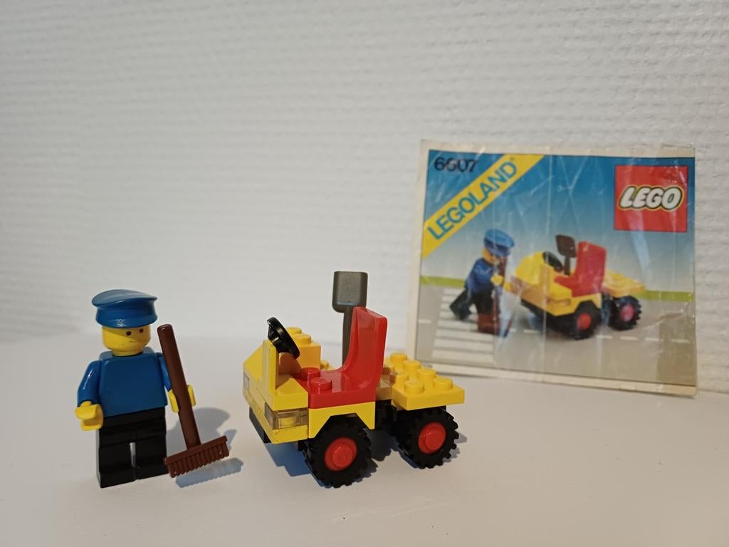 Lego Legoland 6607 bezemwagen met figuur, Gebruikt, Lego, Ophalen of Verzenden, Inclusief minifiguren