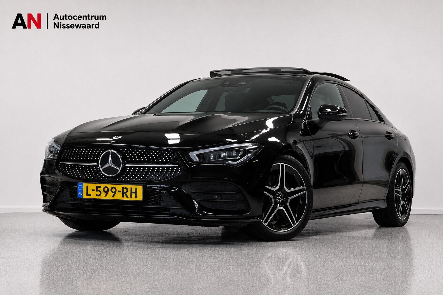 Mercedes-Benz CLA-klasse 200 Business Solution AMG |Panorama, Gebruikt, 4 cilinders, 715 kg, Origineel Nederlands