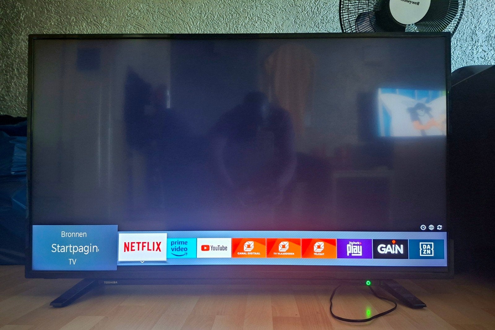 Toshiba 50U2063DG 50 inch 4K UHD Smart TV, Ophalen, Toshiba, 50 Hz, LCD