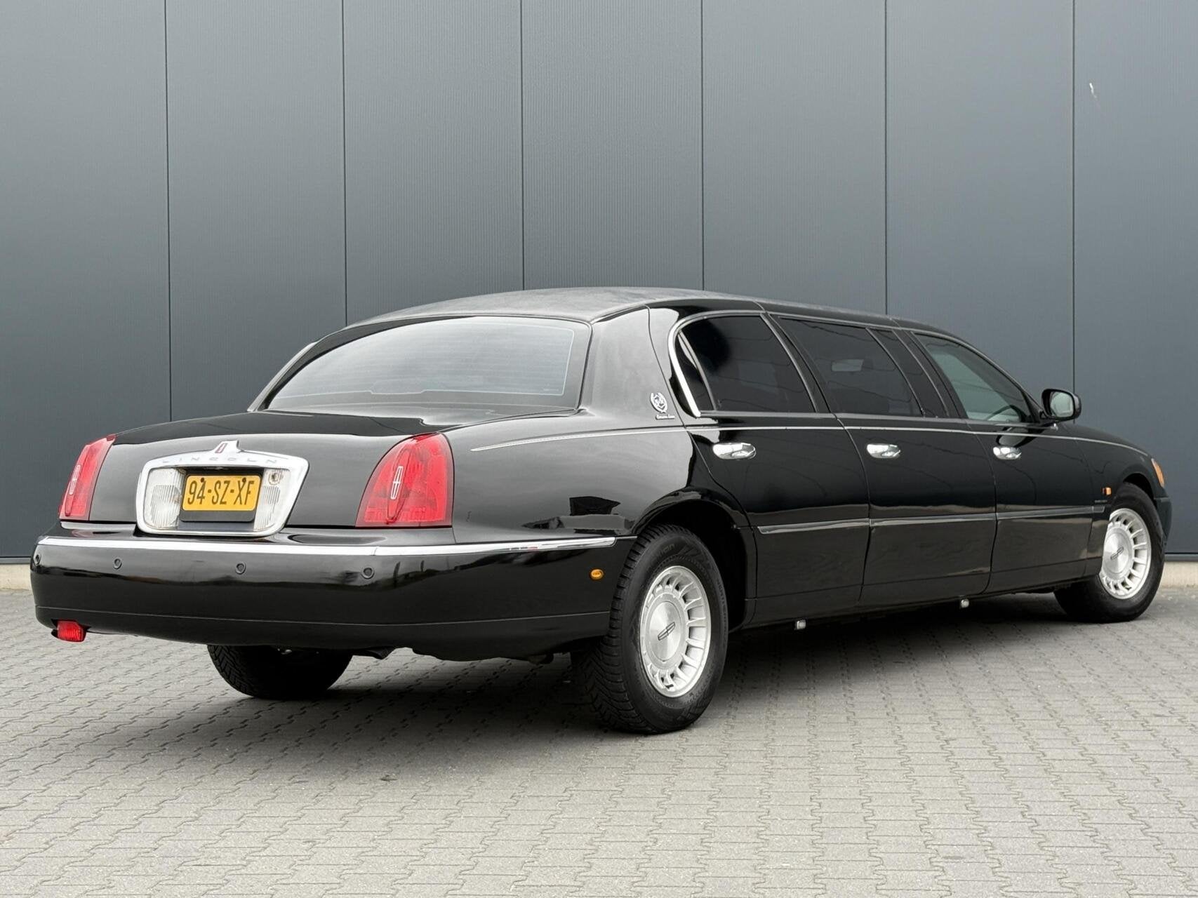 Lincoln Town Car 4.6 V8 Executive Series - INCL BTW - Topcon, Auto's, Achterwielaandrijving, Town Car, Zwart, Bedrijf