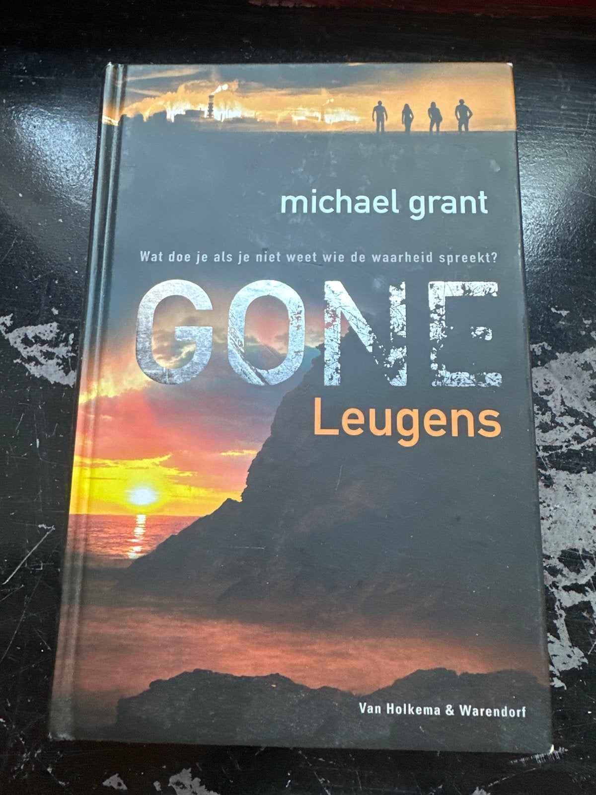 Gone: Leugens - Michael Grant (Van Holkema & Warendorf), Ophalen of Verzenden, Zo goed als nieuw, Nederland