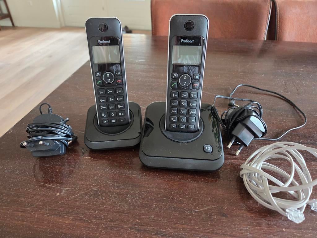 Profoon dect telefoons met oplader, Ophalen of Verzenden, Gebruikt, 2 handsets