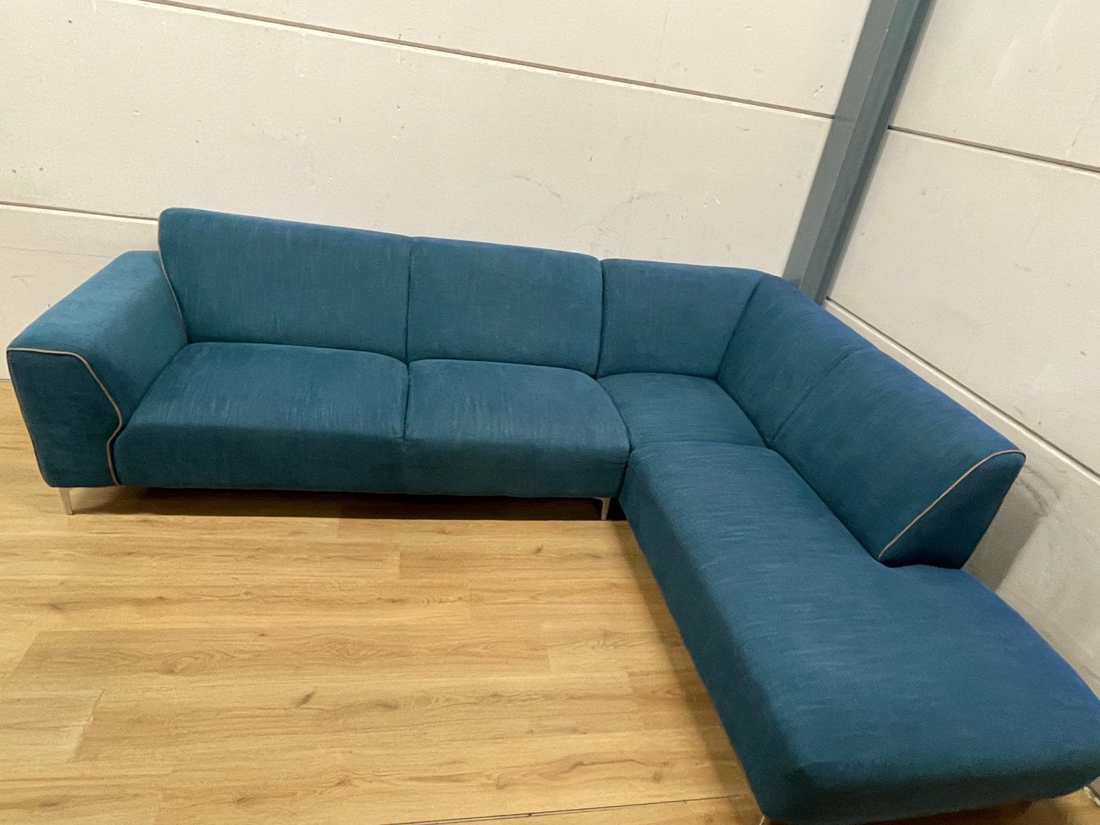 Mooie luxe moderne blauw turquoise hoekbank - GEREINIGD!!!