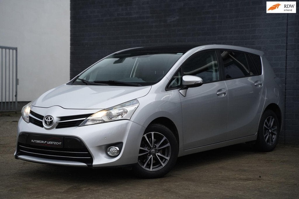 Toyota Verso 1.8 Active, Dakraam Dealer Onderhouden, NAP, Auto's, Toyota, Gebruikt, Origineel Nederlands, Bedrijf, Grijs