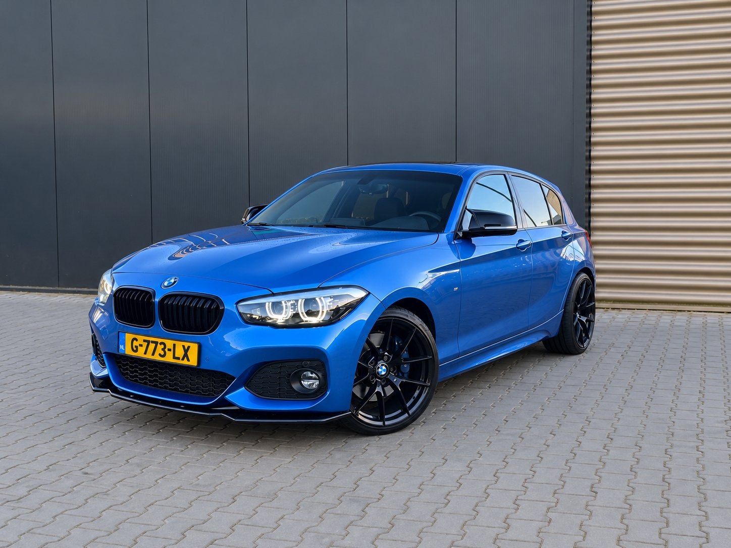 BMW 1-Serie 120i 184pk Aut 2019 Blauw, Auto's, 1998 cc, Achterwielaandrijving, Blauw, 75 €/maand