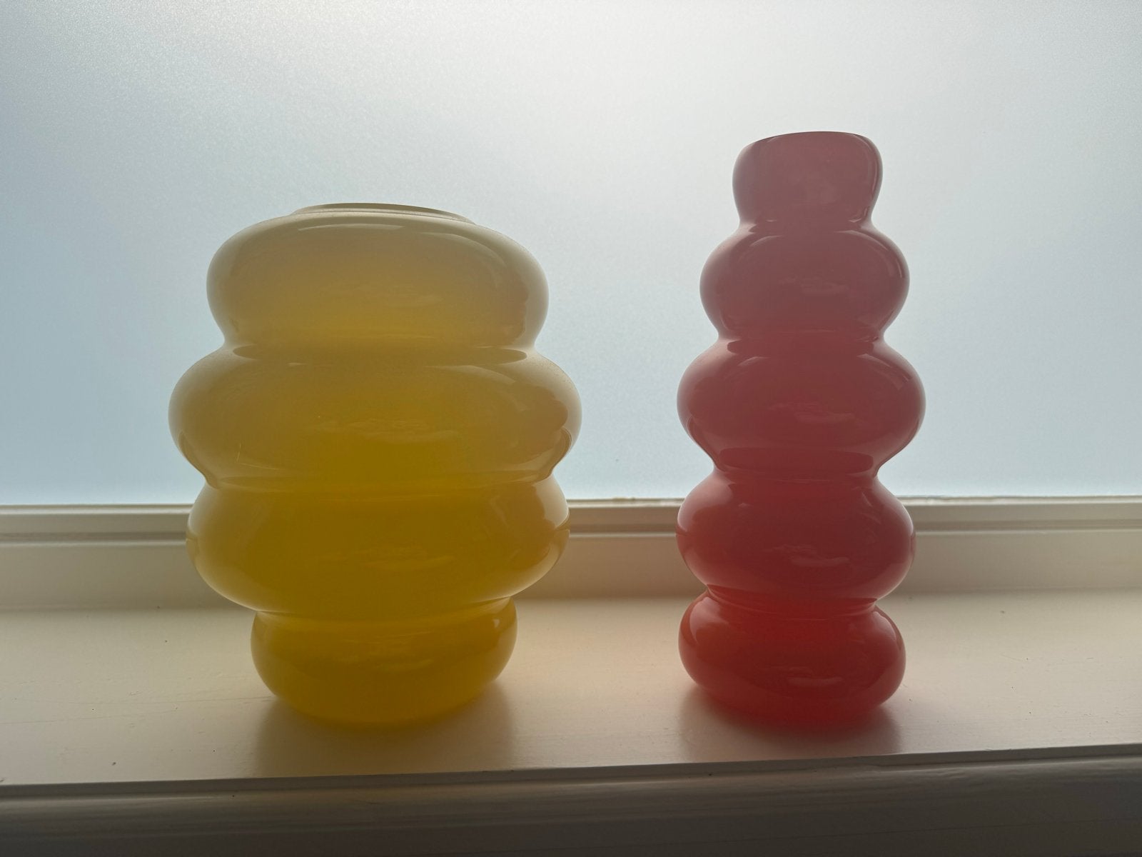 IKEA KÄLLARHALS Vazen, geel 22 cm, oranje 26 cm, Huis en Inrichting, Woonaccessoires | Vazen, Ophalen, Geel, Nieuw, Glas
