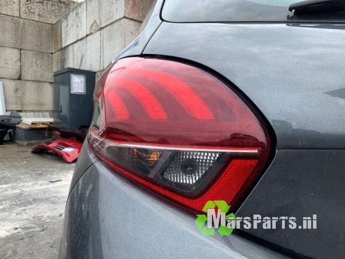 Achterlicht links van een Peugeot 208, Auto-onderdelen, Gebruikt, -, -, Ophalen of Verzenden