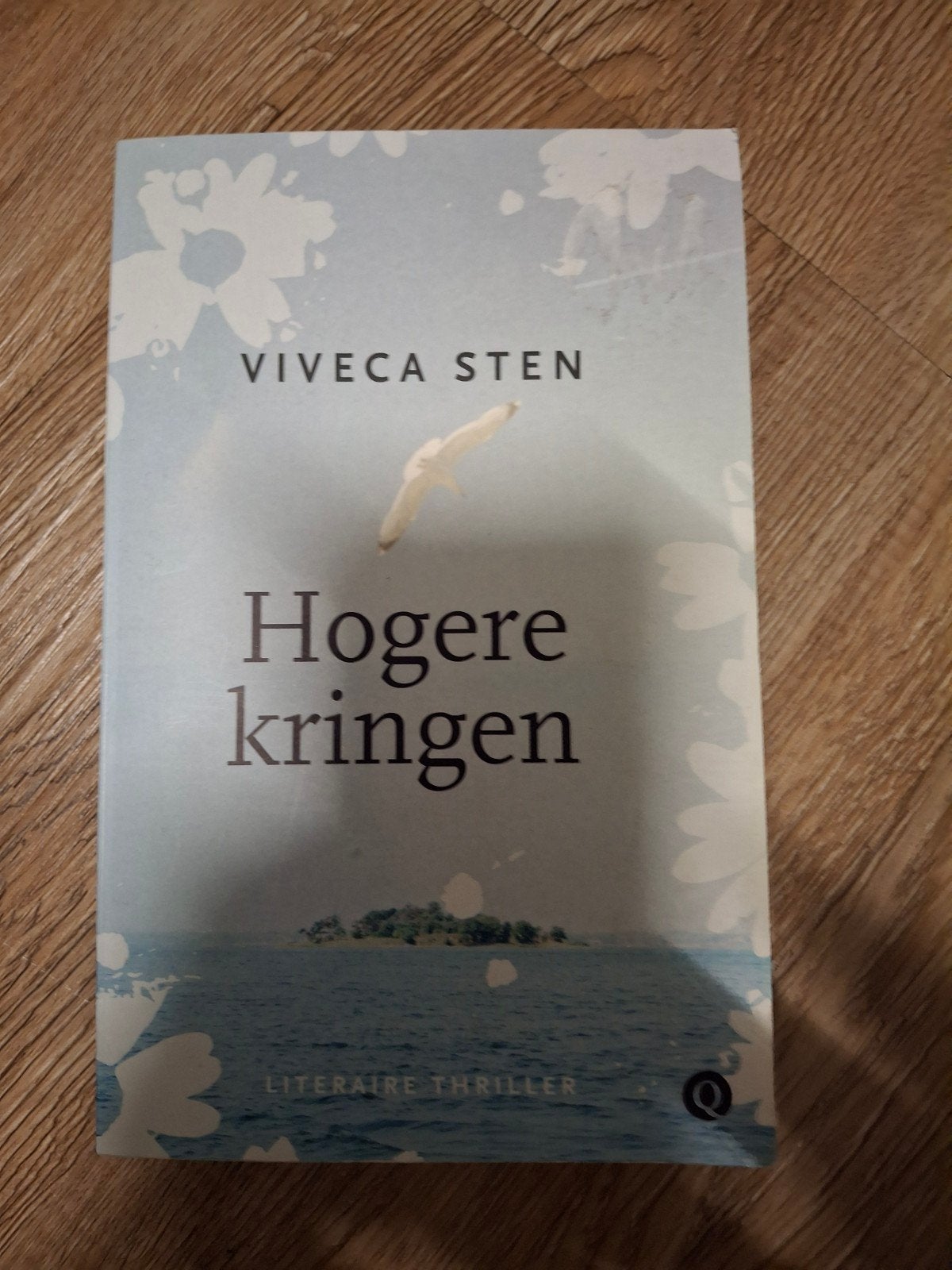 Viveca Sten - Hogere kringen, Ophalen of Verzenden, Zo goed als nieuw, Viveca Sten