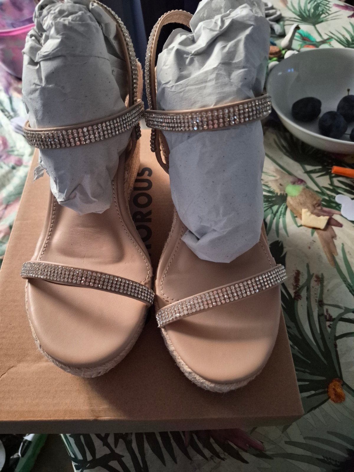 sleehakken maat 38, Beige, Zo goed als nieuw, Glamorous, Sandalen of Muiltjes