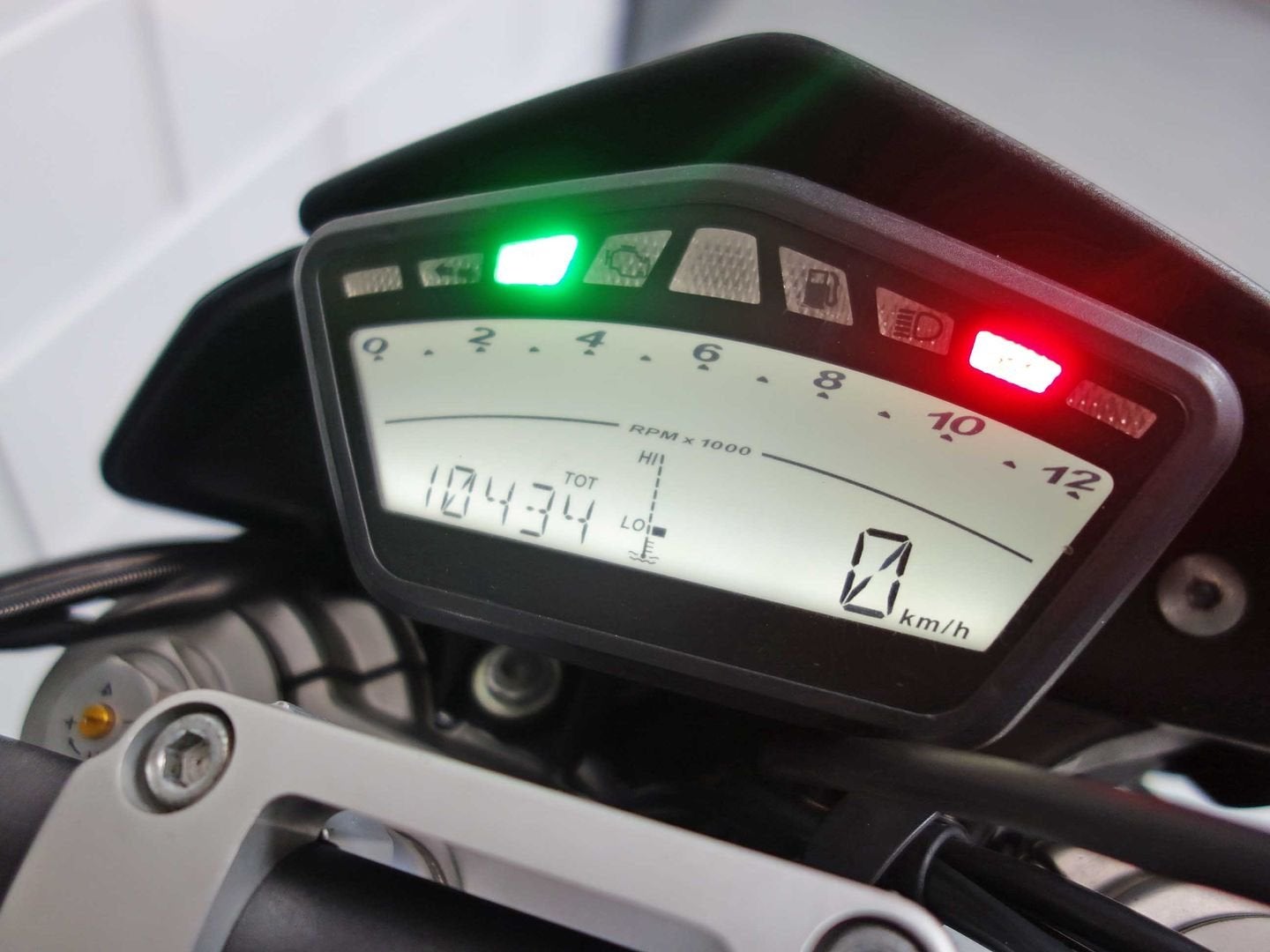 DUCATI HYPERMOTARD 1100 EVO, Motoren, Motoren | Ducati, DUCATI, 2 cilinders, 1079 cc, Motorrijbewijs A
