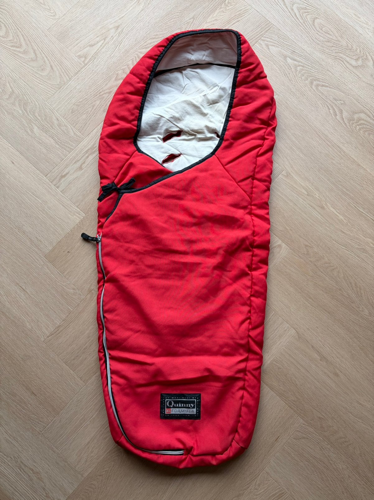 Quinny XL rode voetenzak, Kinderen en Baby's, Kinderwagens en Combinaties, Ophalen, Zo goed als nieuw, Quinny