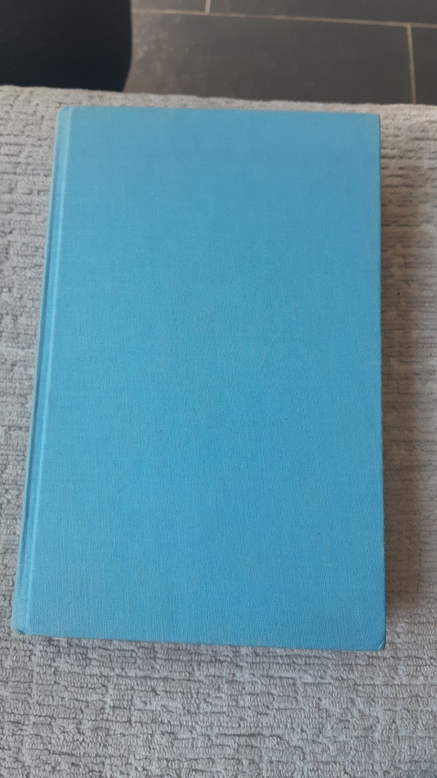 Boek ~ Charlotte  Moreel WESTFREISLAND HOORN, Ophalen of Verzenden, Gelezen