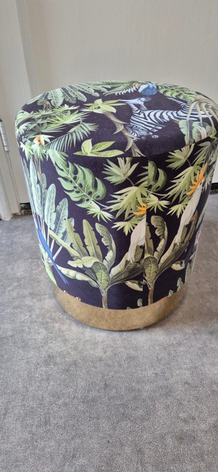 Decoratieve poef met tropische print en gouden rand, Ophalen, Minder dan 50 cm, Tropisch, Modern, Glamour, Rond