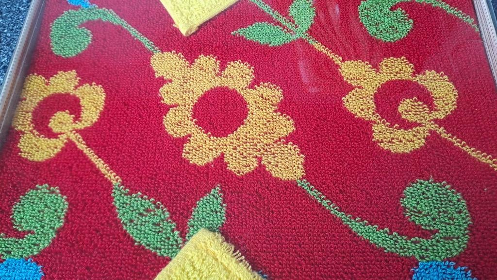 Vintage Jorzolino handdoek - Rood met bloemenpatroon, Handdoek, Onbekend, Nieuw, Ophalen of Verzenden