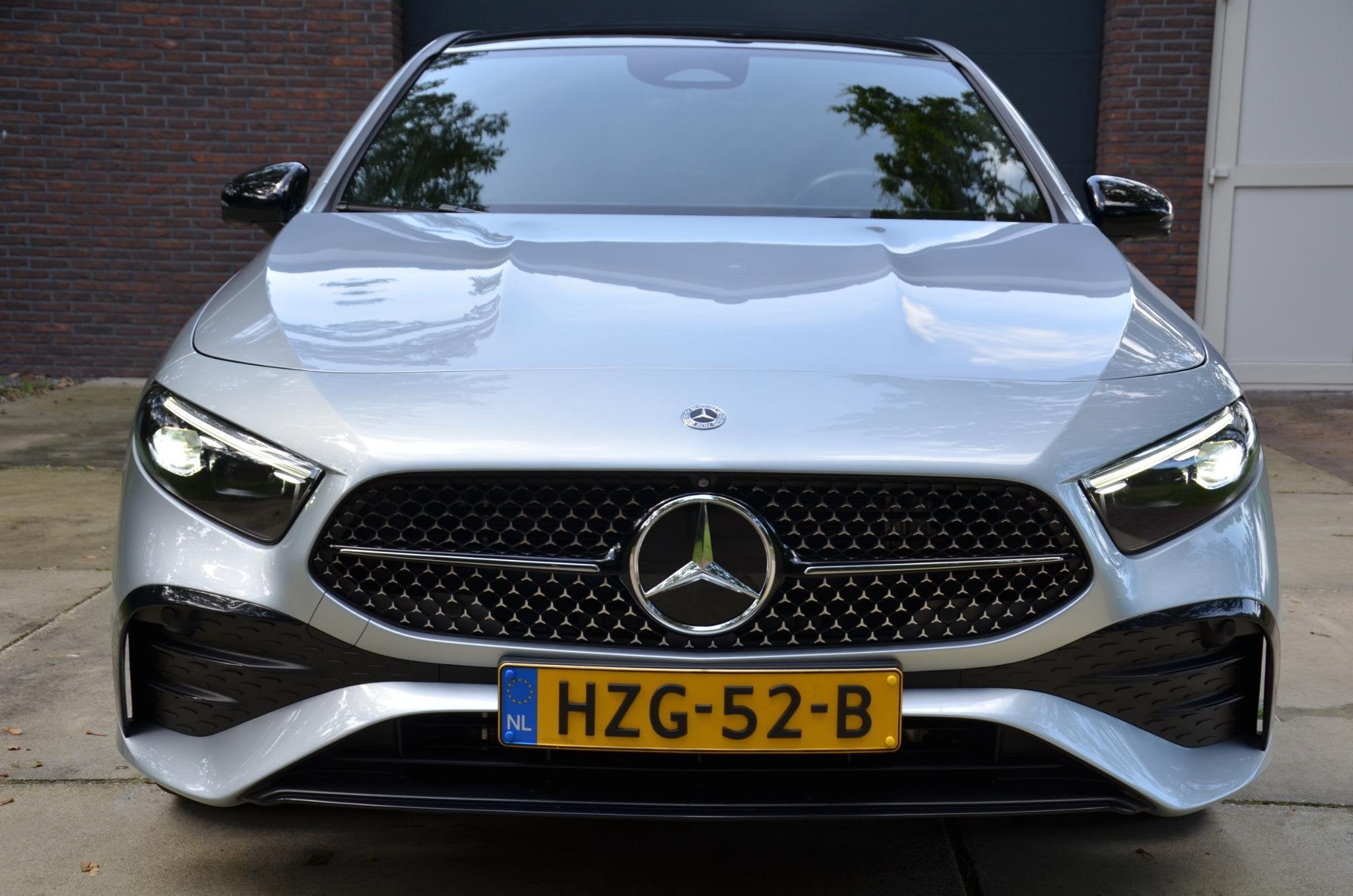 Mercedes-Benz A-klasse 250 e Business Solution AMG Automaat/, Auto's, Euro 6, 4 cilinders, Bedrijf, Hybride Elektrisch/Benzine