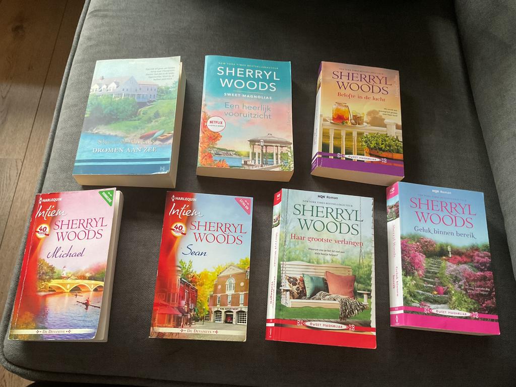 7 heerlijke leesboeken Sherryl Woods, Boeken, Ophalen of Verzenden, Gelezen