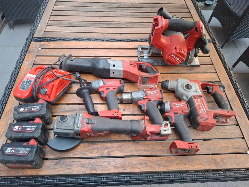 Milwaukee 18v, Ophalen