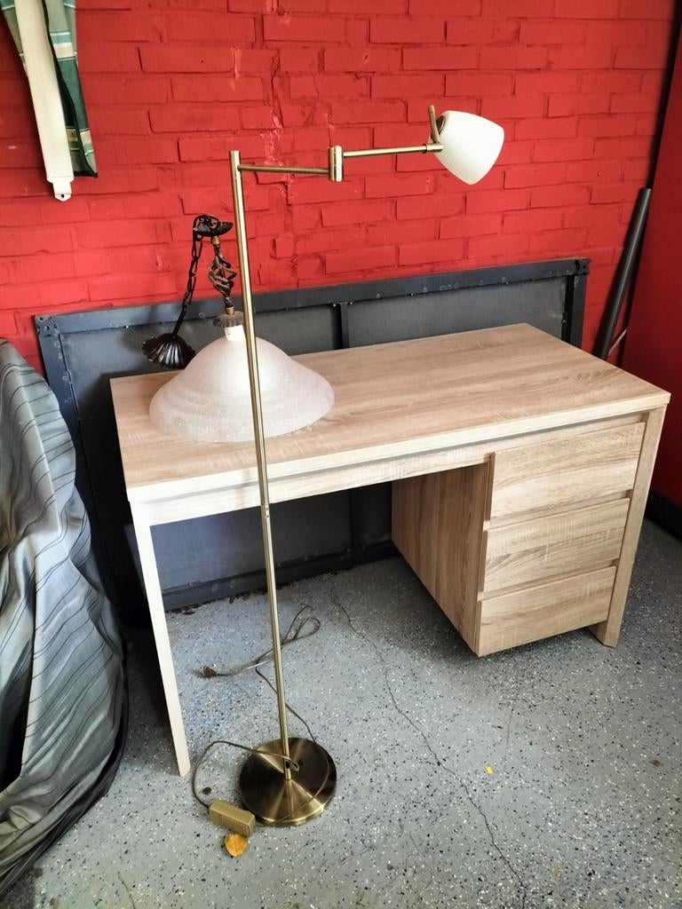 Stijlvolle Staande Lamp met Verstelbare Arm, Ophalen, Gebruikt, Klassiek, Glas