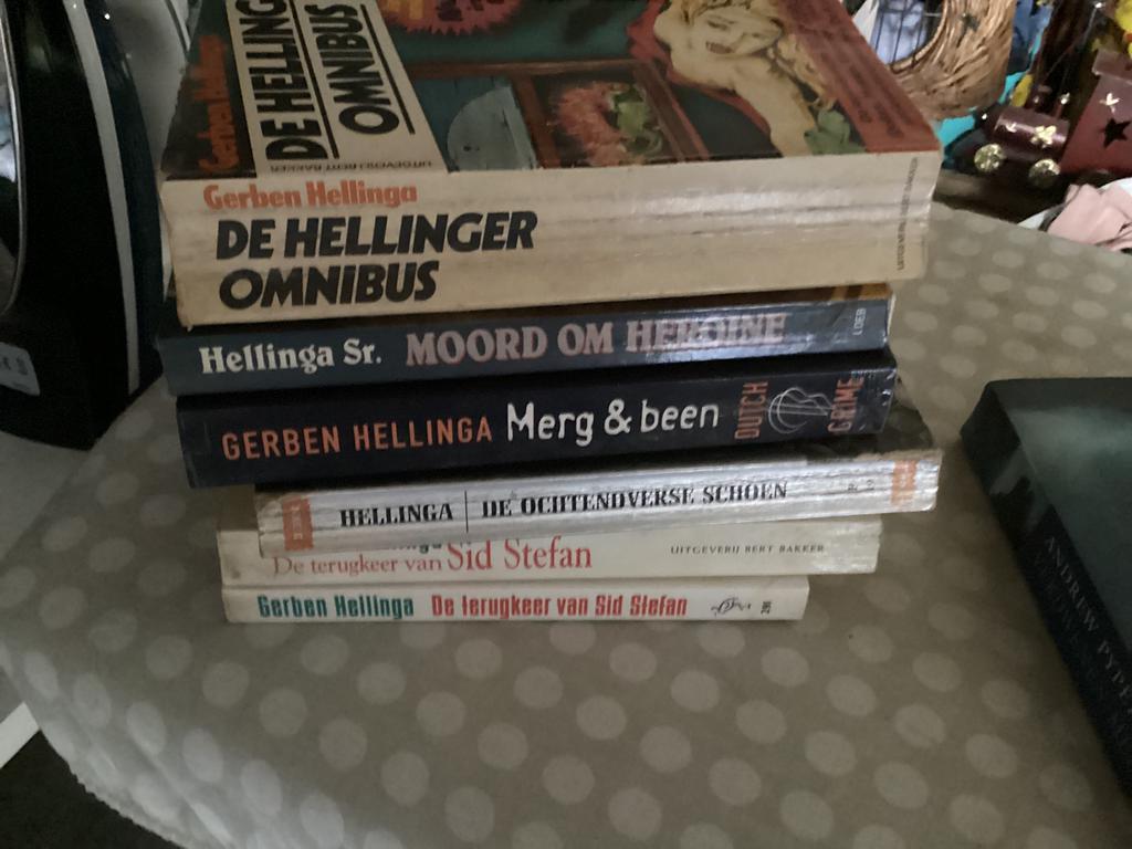 Hellinga boeken, Ophalen of Verzenden, Gelezen, Nederland