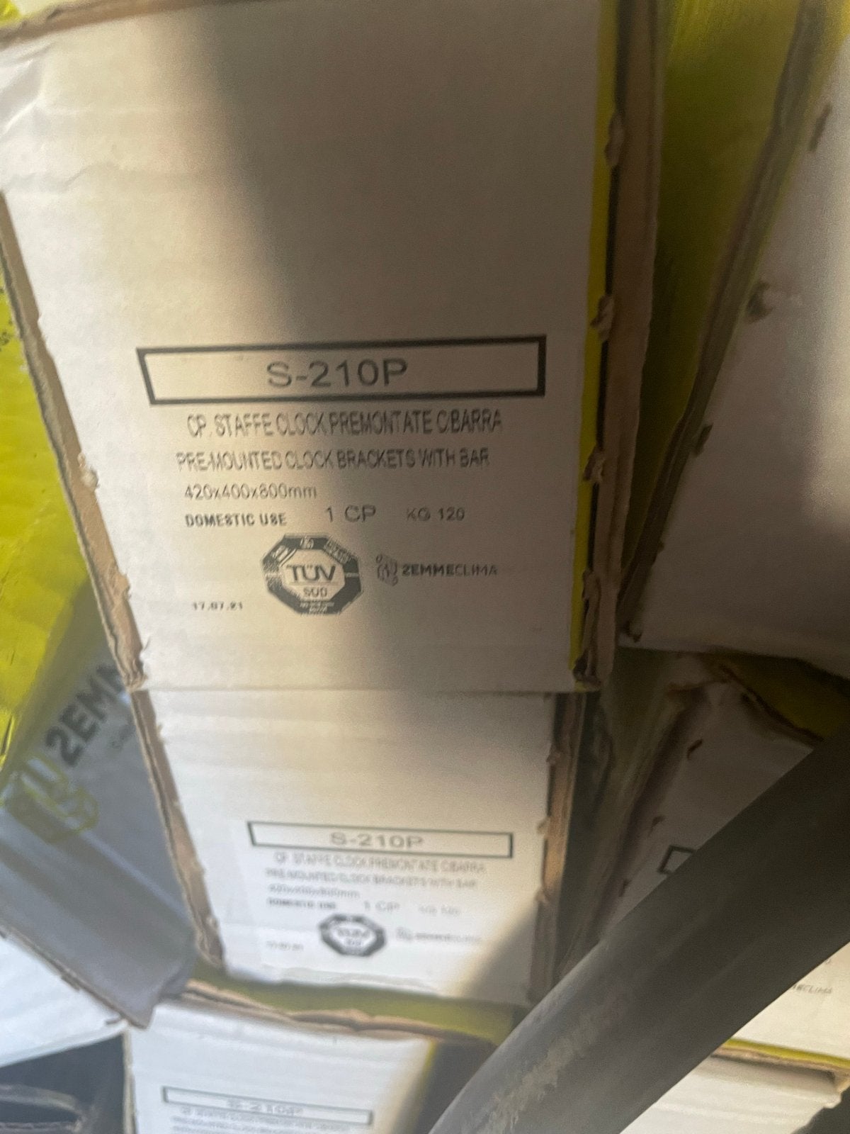 Partij van 30 nieuwe airco beugels (S-210P), Ophalen, Nieuw