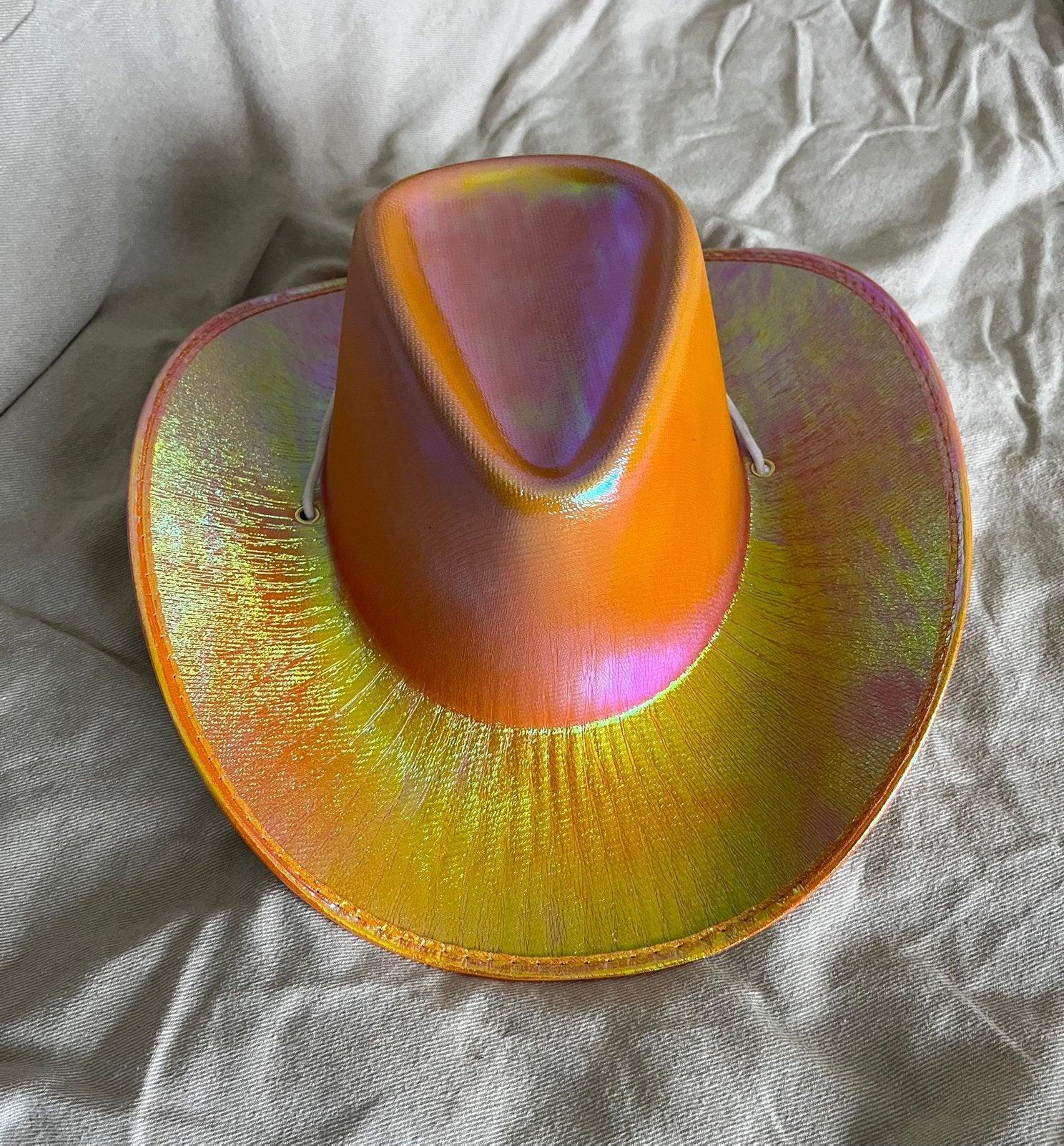 Oranje holografische cowboyhoed, Kleding | Dames, Hoeden en Petten, Ophalen, Zo goed als nieuw, One size fits all, Hoed