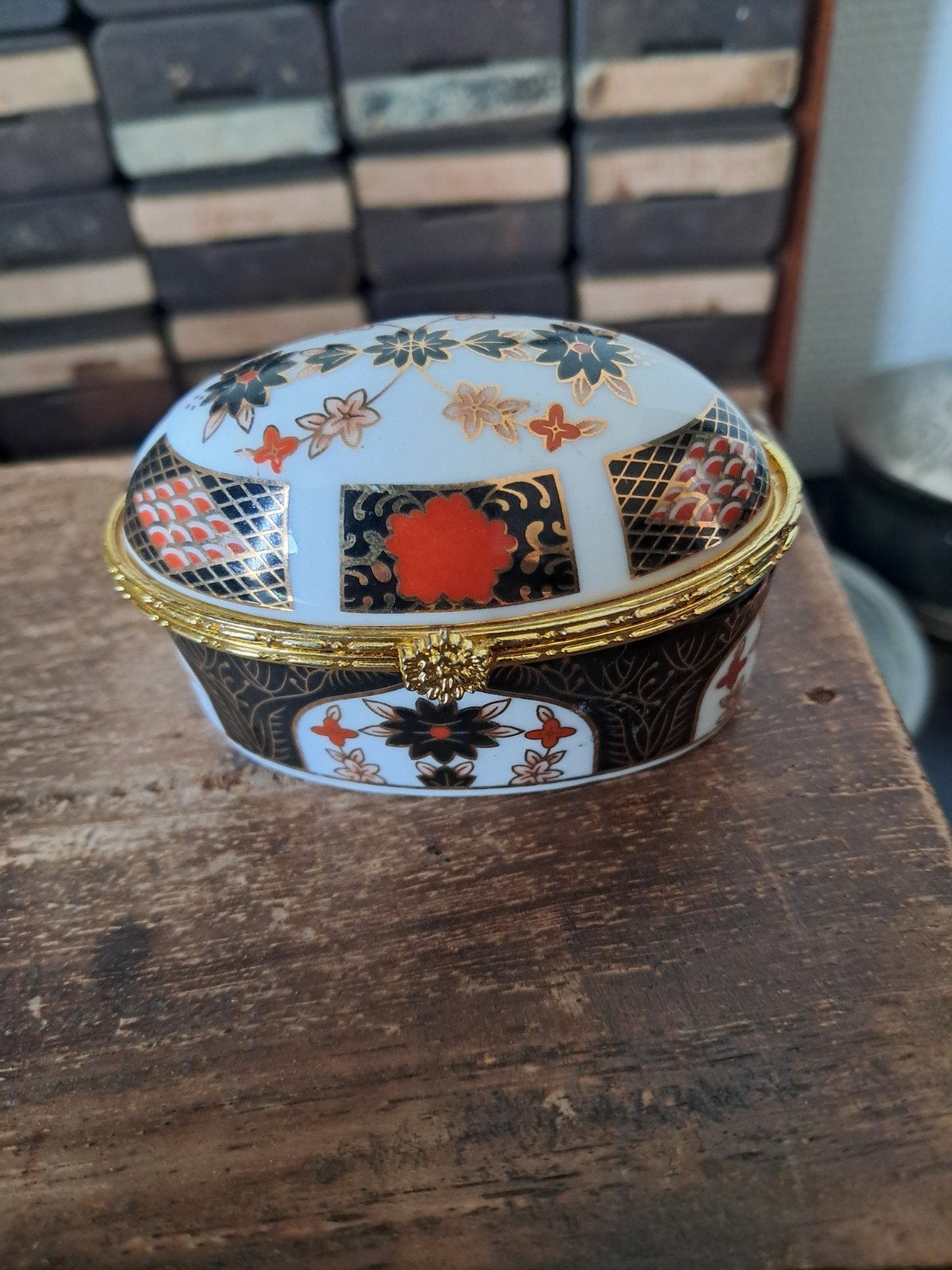 Imari stijl Porseleinen Pillendoosje, Antiek en Kunst, Ophalen of Verzenden