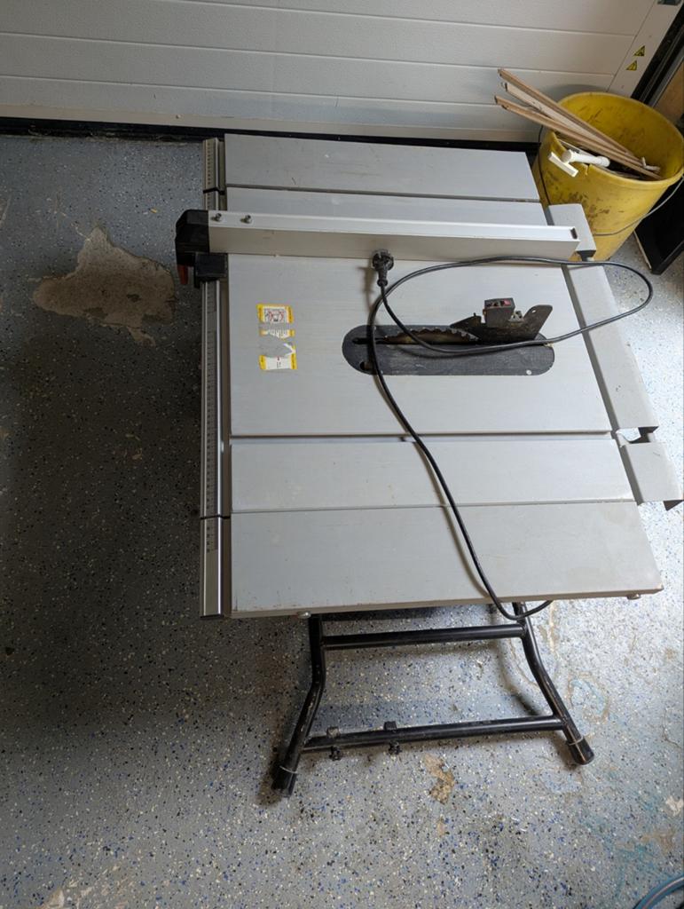 Erbauer zaagtafel, Doe-het-zelf en Verbouw, Gereedschap | Zaagmachines, Ophalen, 1200 watt of meer, Cirkelzaag, 70 mm of meer