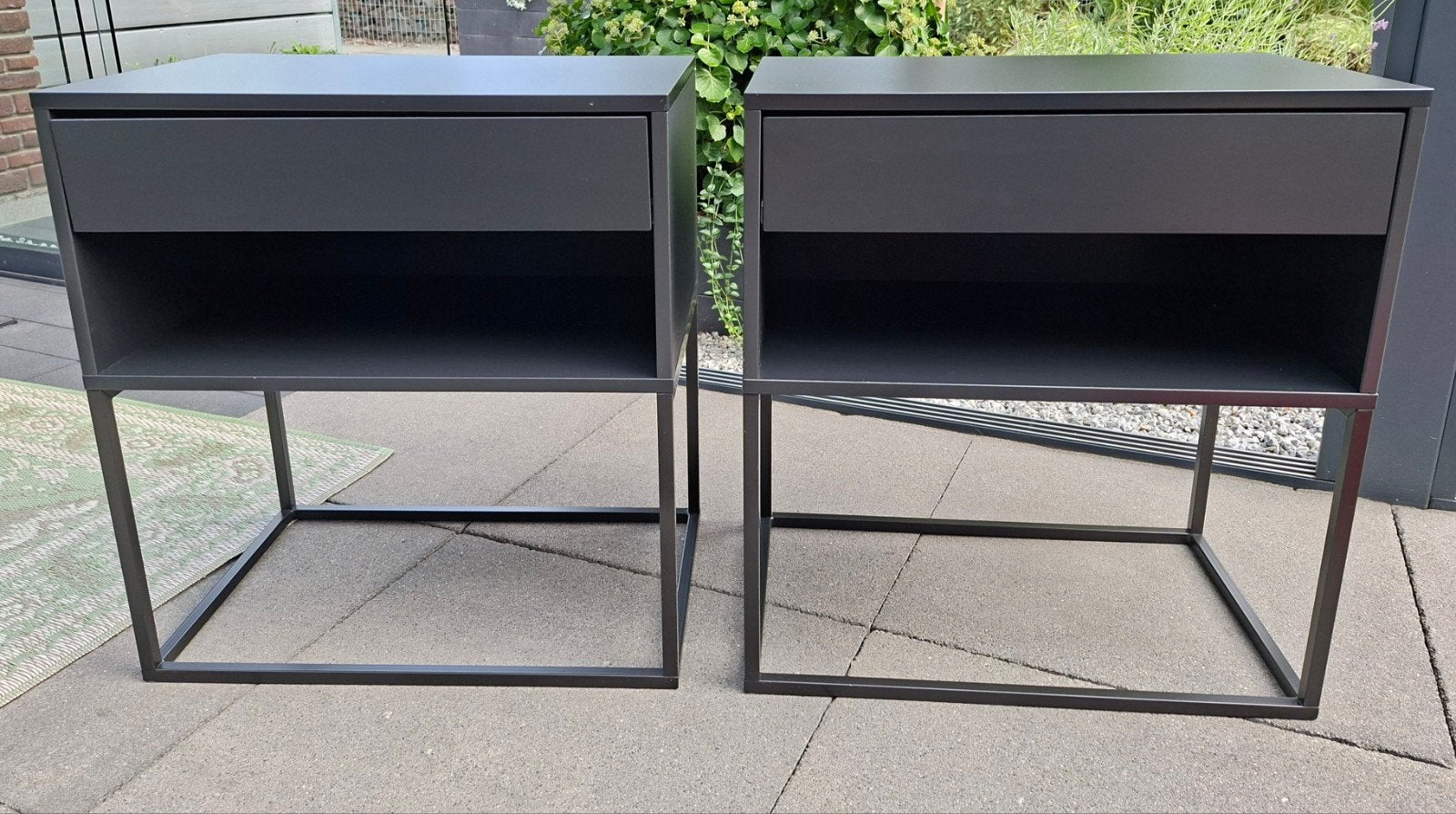 2 Zwarte nachtkastjes van Ikea."Vikhammer", Ophalen, Overige materialen, Minder dan 45 cm, 55 tot 70 cm