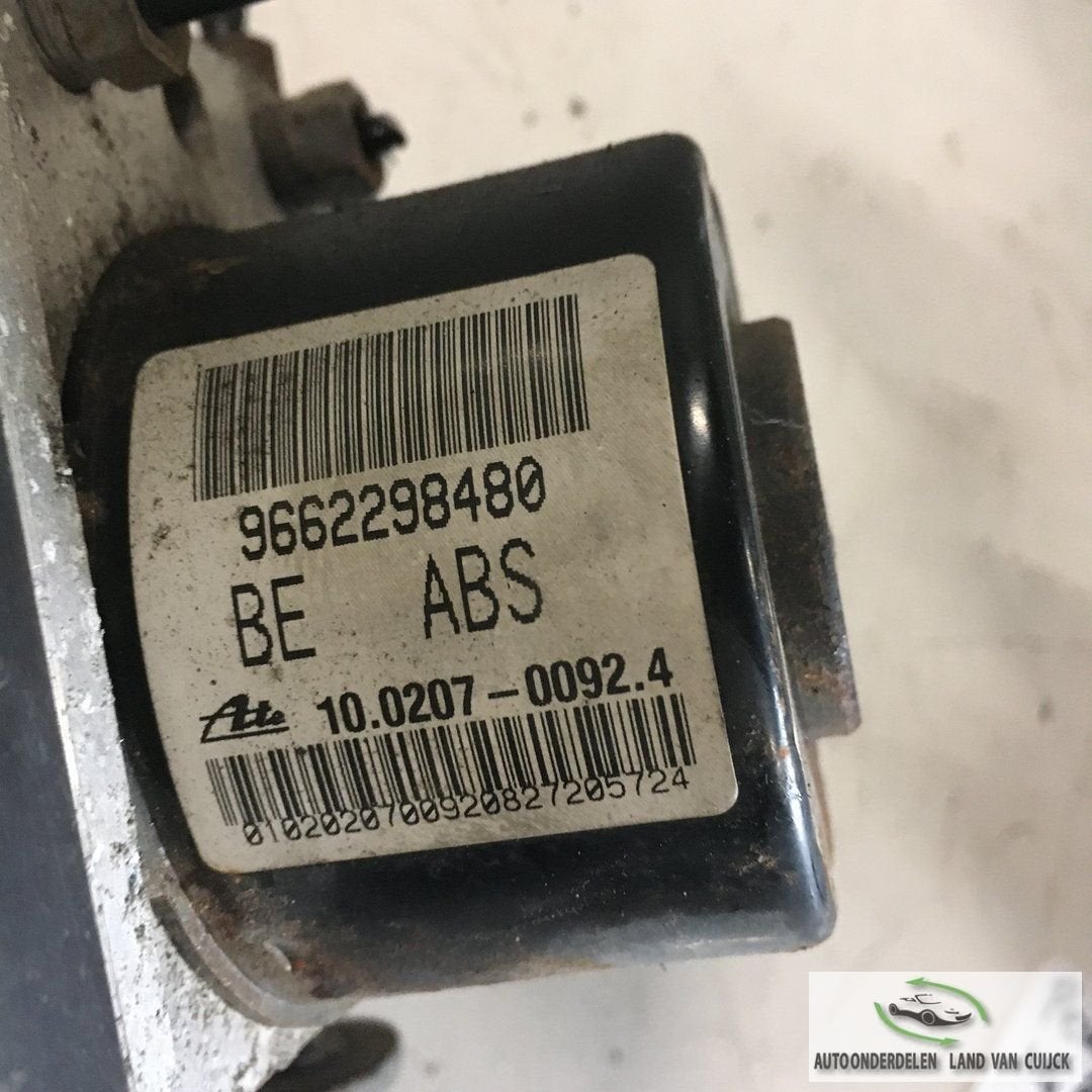 Peugeot 207 1.4  8 v benzine 2007 ABS Pomp 3TU7C112F6, Gebruikt, -, -, Ophalen of Verzenden