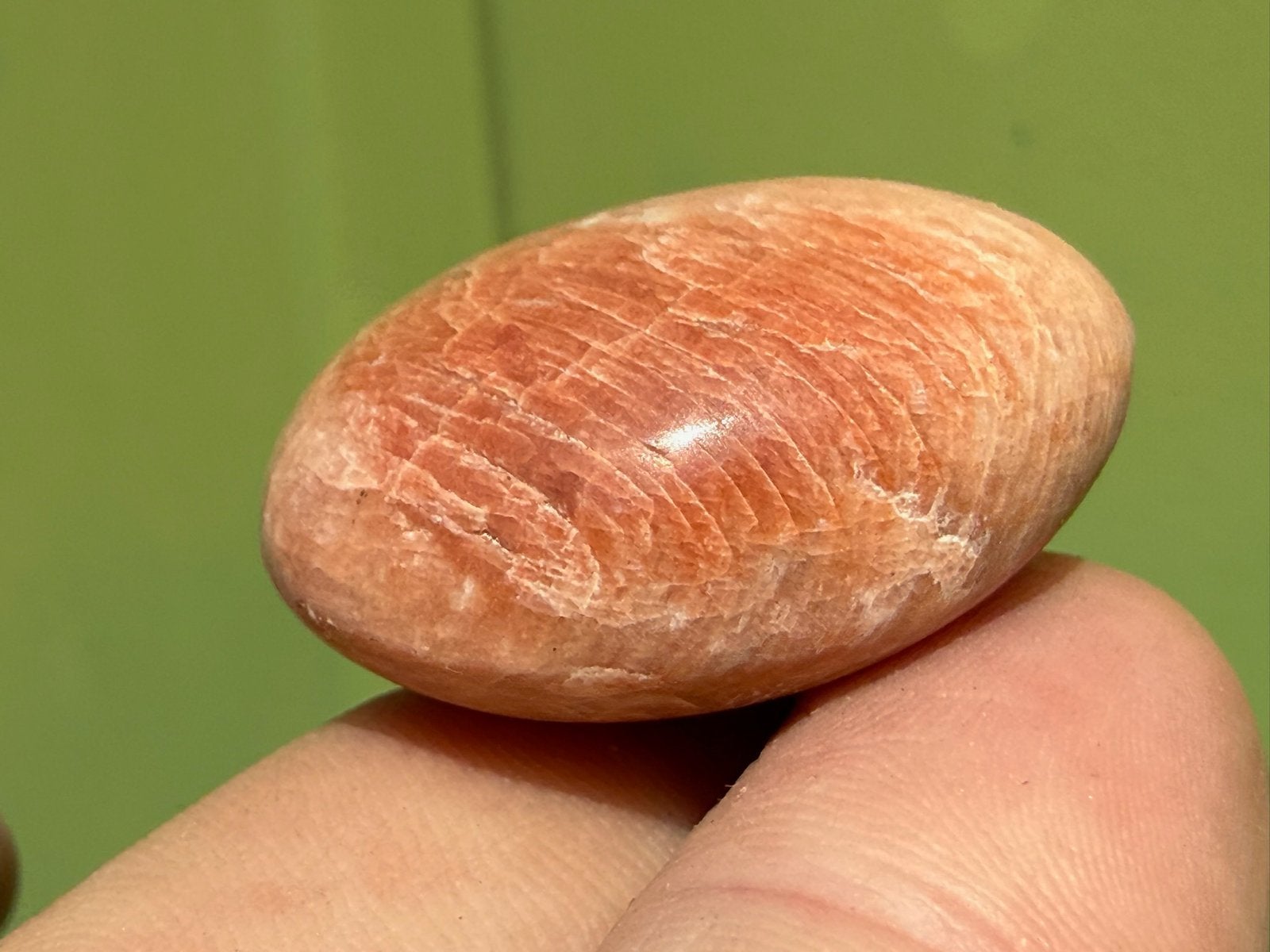 Perzik Maansteen mineralen broekzaksteen trommelsteen, Verzamelen, Ophalen of Verzenden, Mineraal