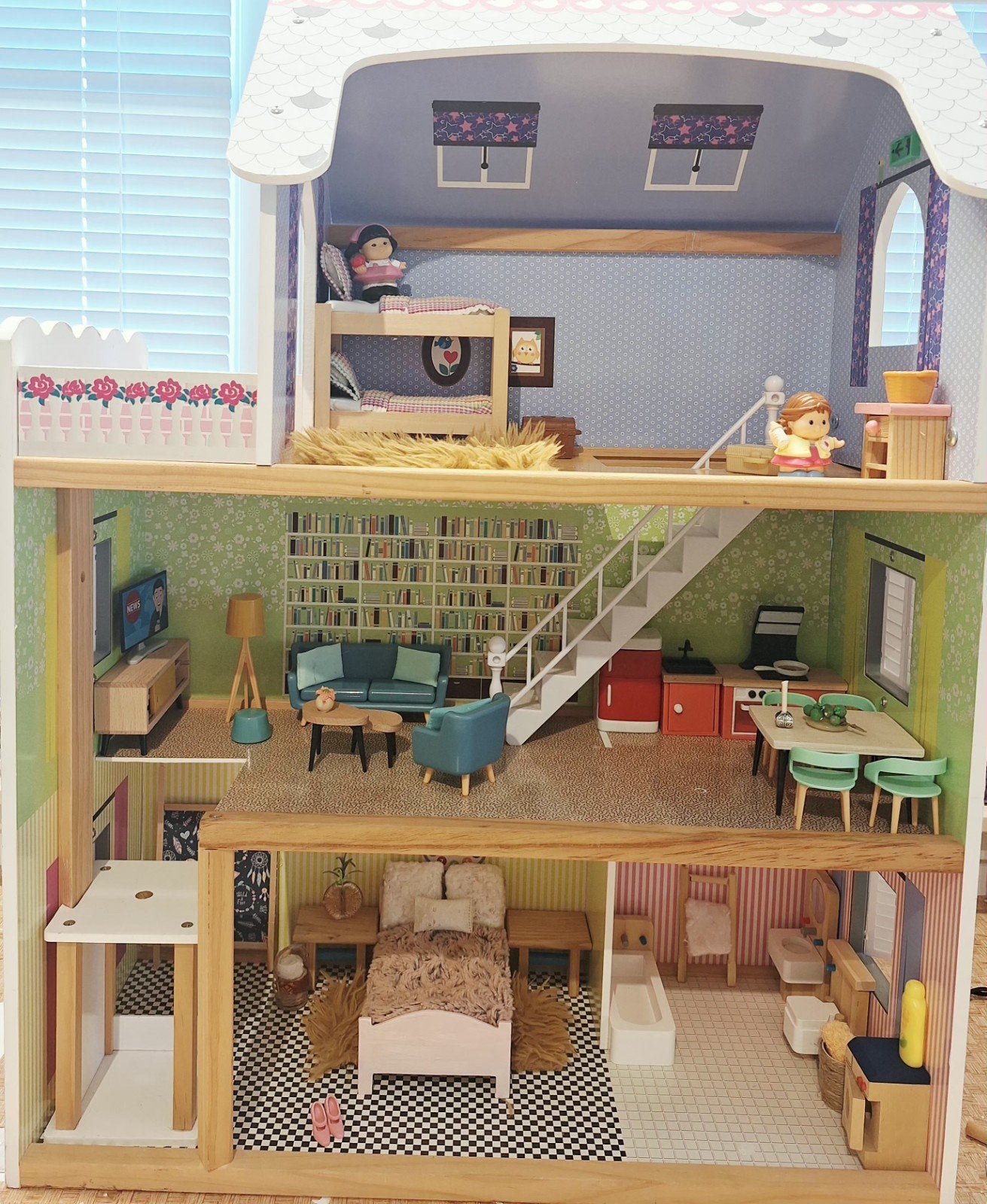 Houten poppenhuis groot, Ophalen of Verzenden, Poppenhuis