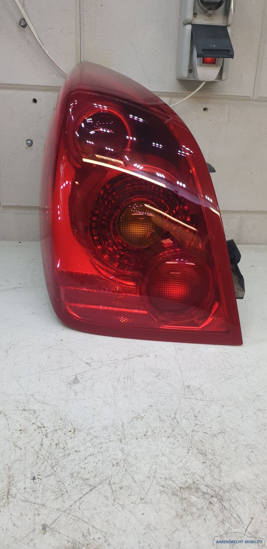 Achterlicht links Primera Nissan hatchback 26555AU210 bestuu, Auto-onderdelen, Takashima 1-chome 1-1
220-8686  Yokohama, Ophalen of Verzenden