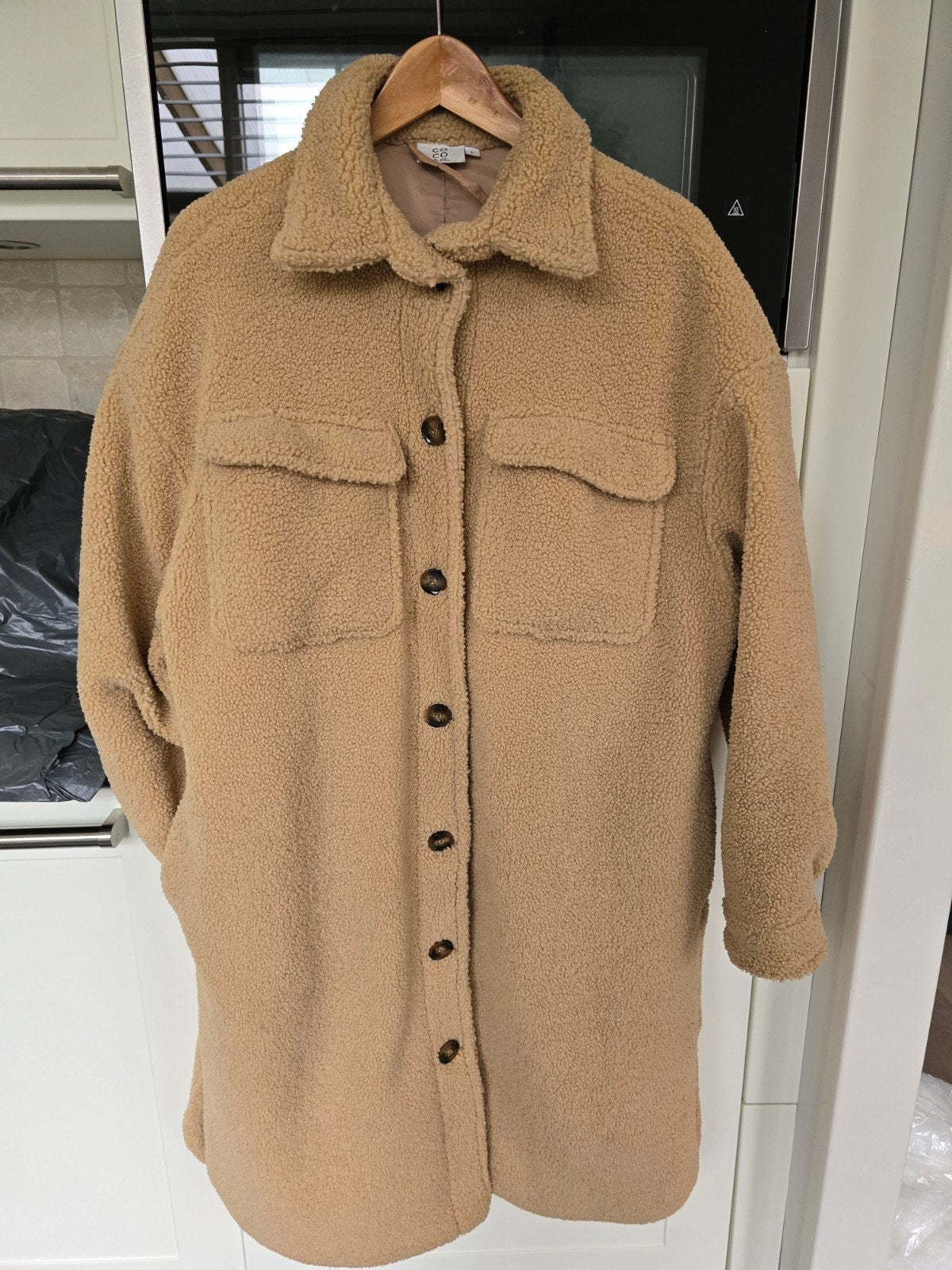 CO CO Bella Teddy Jas Maat M/L, CO CO Bella, Ophalen of Verzenden, Zo goed als nieuw, Beige