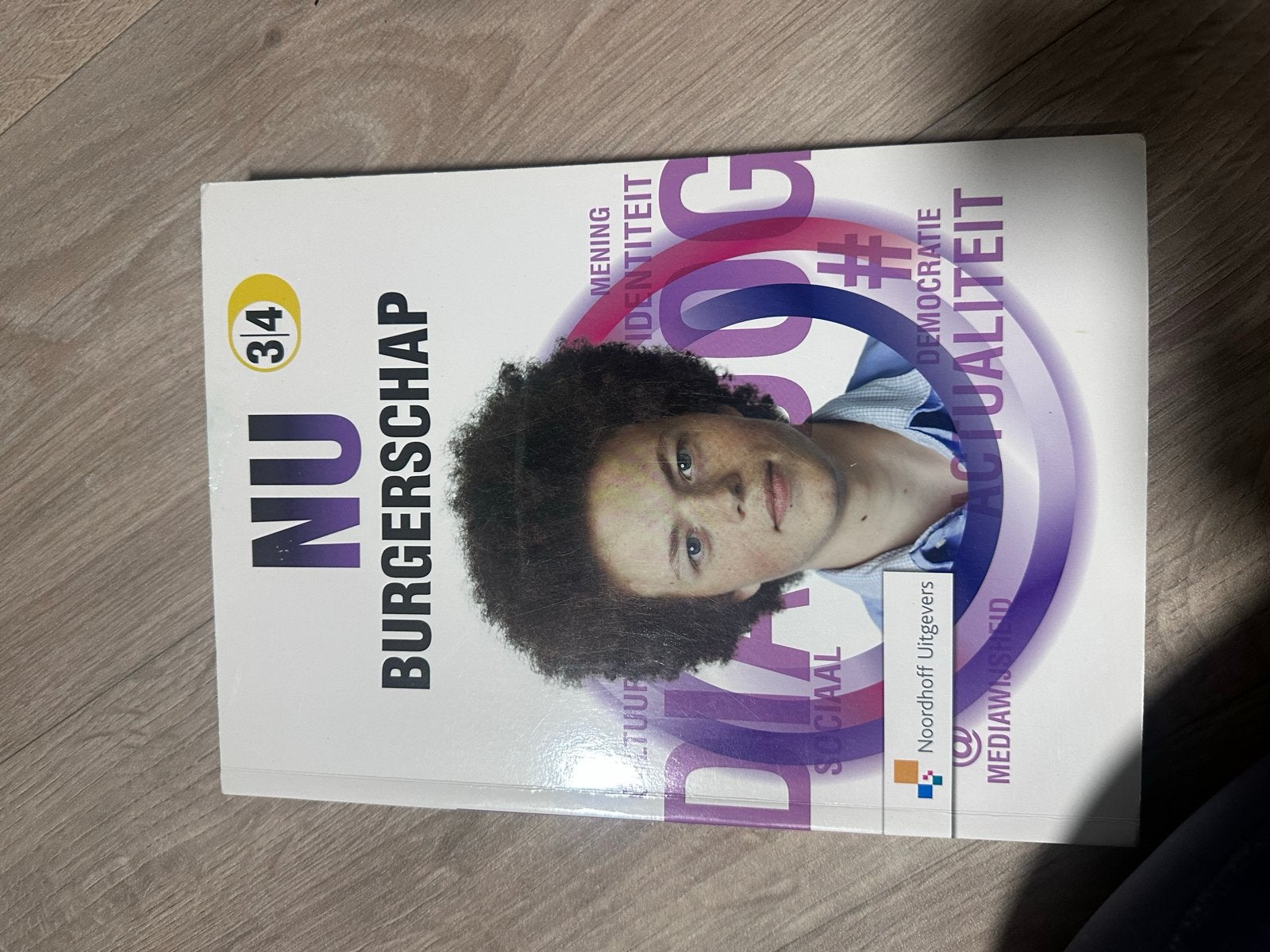 NU Burgerschap 3/4 - Noordhoff Uitgevers, Boeken, Ophalen of Verzenden, Gelezen, Overige niveaus, Maatschappijleer