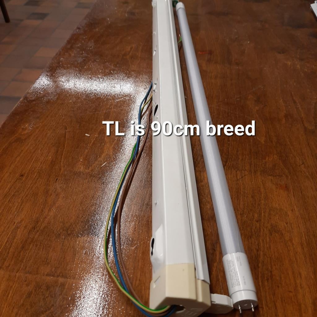 26 armaturen en Noxion Led TL 90cm per stuk  €4.00, Ophalen, Gebruikt, Overige fittingen, Led-lamp