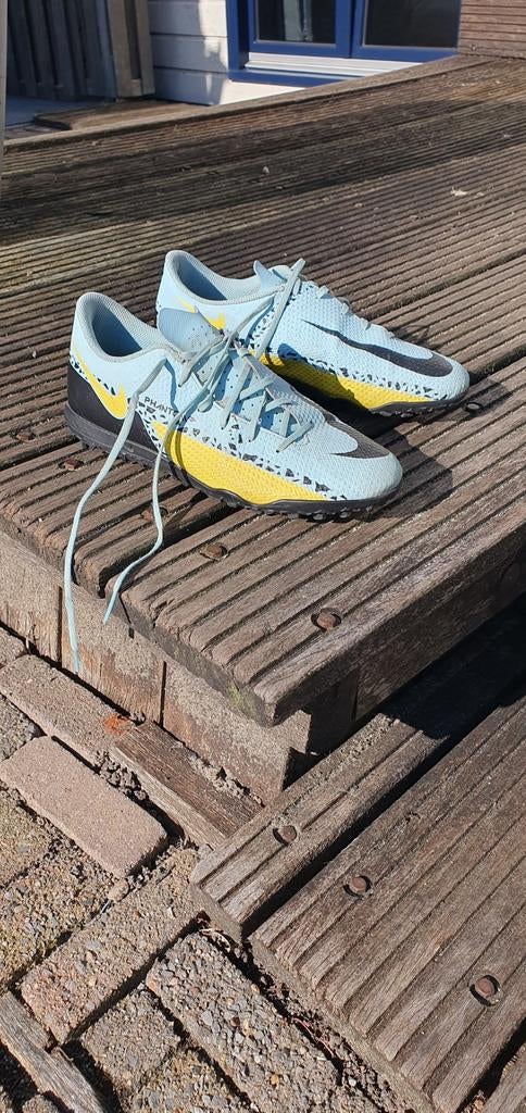 Nike voetbalschoenen maat 42, Maat XS of kleiner, Ophalen of Verzenden, Zo goed als nieuw, Schoenen