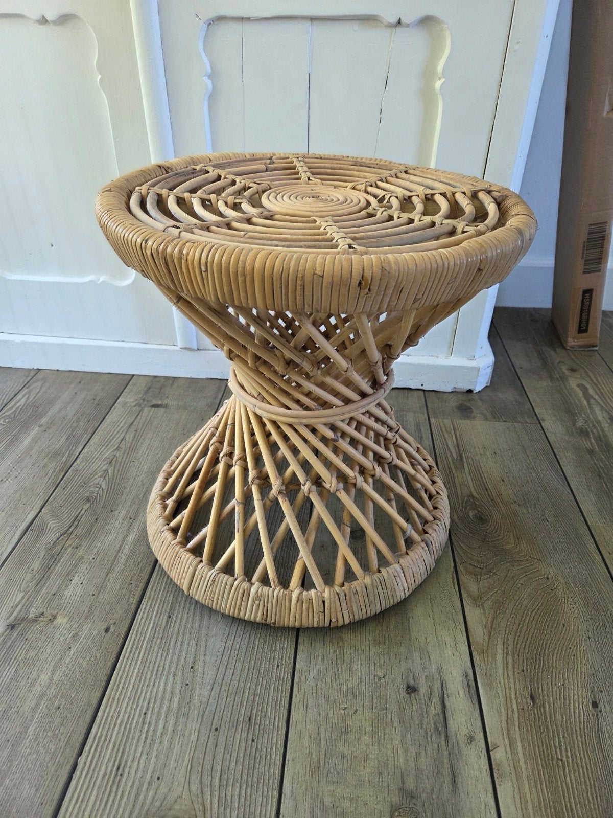 Rotan tafeltje - als nieuw - 43 cm hoog, Huis en Inrichting, Tafels | Bijzettafels, Rond, Ophalen of Verzenden, Zo goed als nieuw