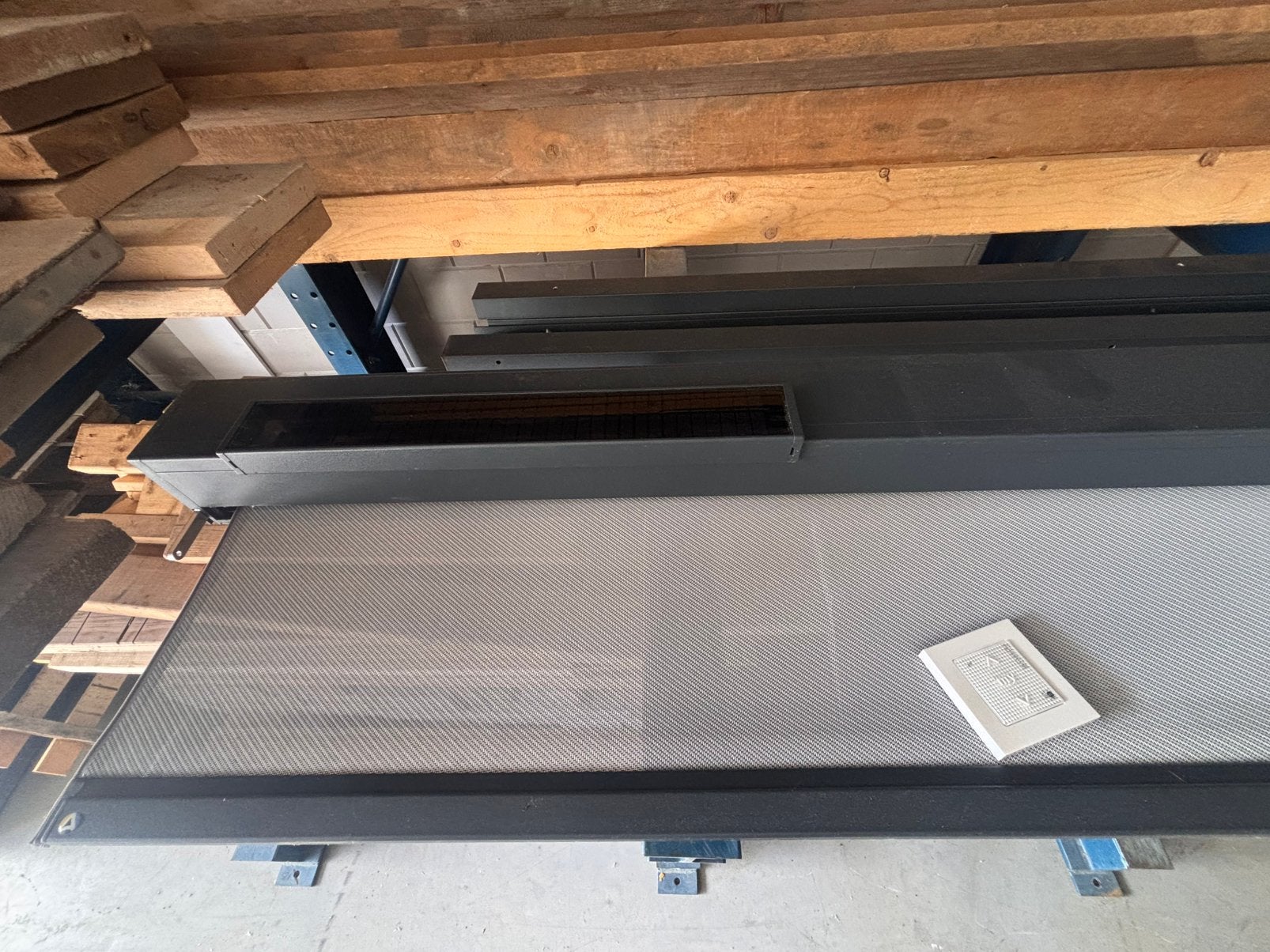 somfy zip screen op zonne energie  ral7016 zie omschrijving, 150 tot 300 cm, Ophalen, Zo goed als nieuw