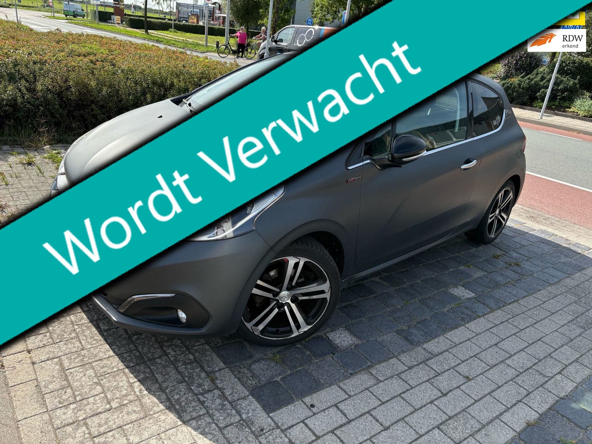 Peugeot 208 1.2i 110pk GT-line Clima Cruise Navi Panorama Hi, Euro 6, 1199 cc, Leder en Stof, 23 km/l