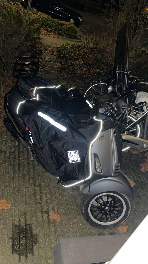 Vespa Sprint, Fietsen en Brommers, Scooters | Vespa, Ophalen of Verzenden, Zo goed als nieuw, Benzine, Vespa S