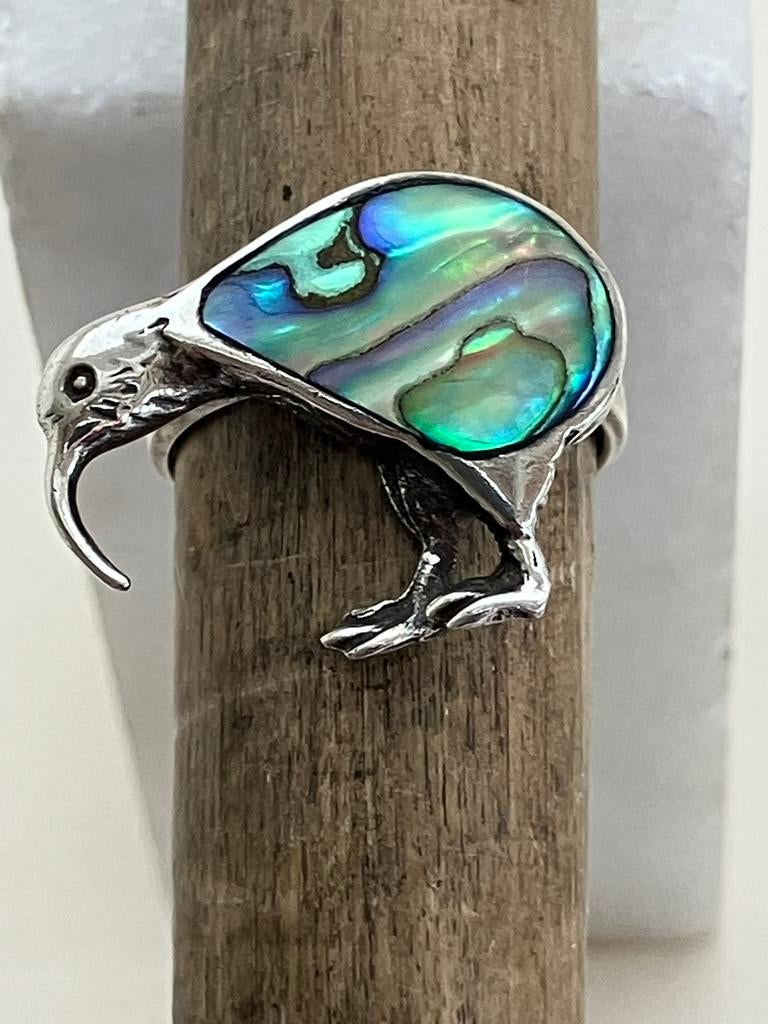 Zilveren Kiwi ring, Ophalen of Verzenden, Zo goed als nieuw, 17 tot 18, Dame