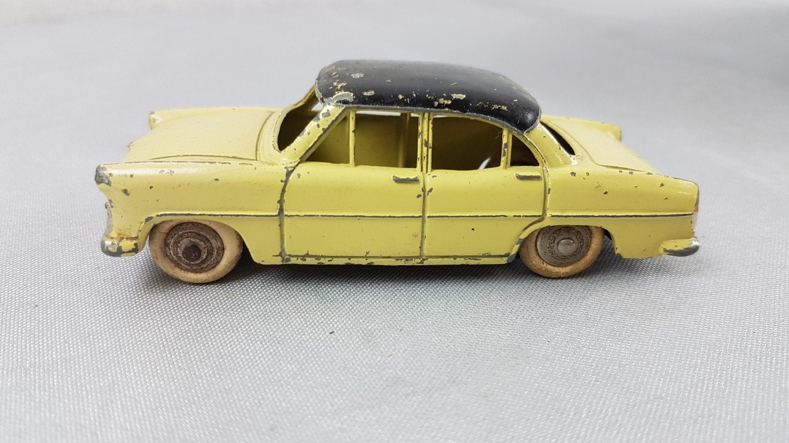 Dinky Toys Simca Versailles 24Z, Ophalen of Verzenden, Gebruikt, Auto
