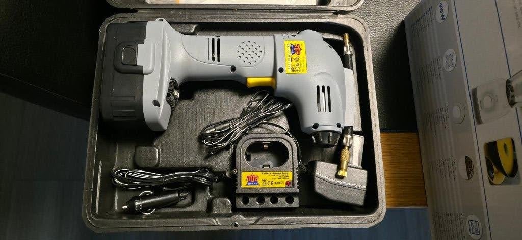 Top Craft accu luchtcompressor met oplader en koffer, Minder dan 25 liter, Ophalen of Verzenden, Zo goed als nieuw, Minder dan 200 liter/min