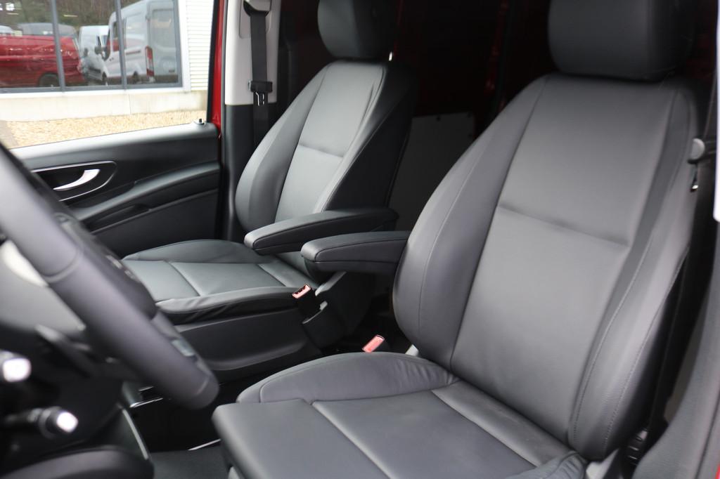 Mercedes-Benz eVito 112 L3 60 kWh Black Line (bj 2025), Auto's, Gebruikt, 116 pk, 2 stoelen, 261 km