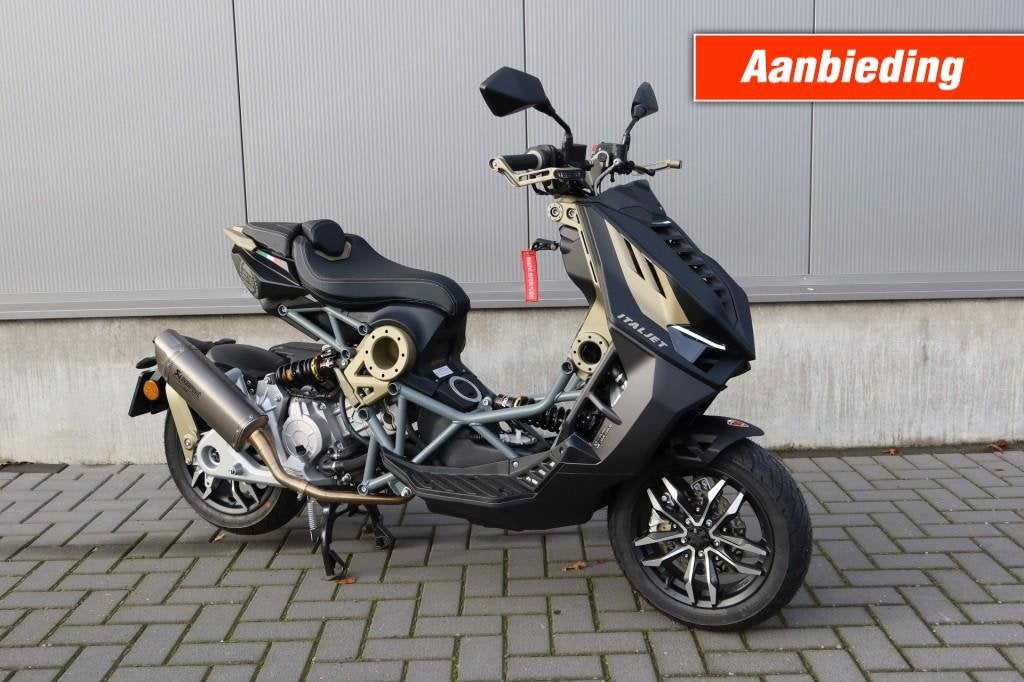 Italjet dragster  200cc First Edition Limited Edition 491 /, Fietsen en Brommers, Scooters | Overige merken, Gebruikt, Info@italjet.com