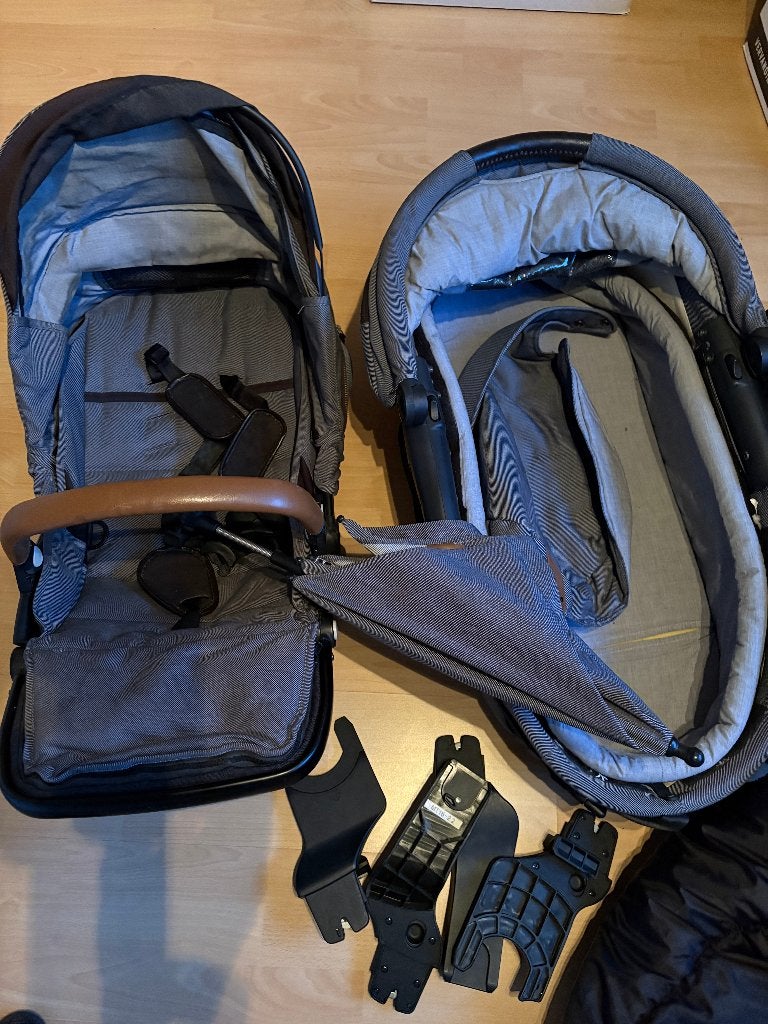 Mutsy Evo Kinderwagen Zwart Prima Staat, zonder wielen, Ophalen, Gebruikt, Combiwagen, Mutsy