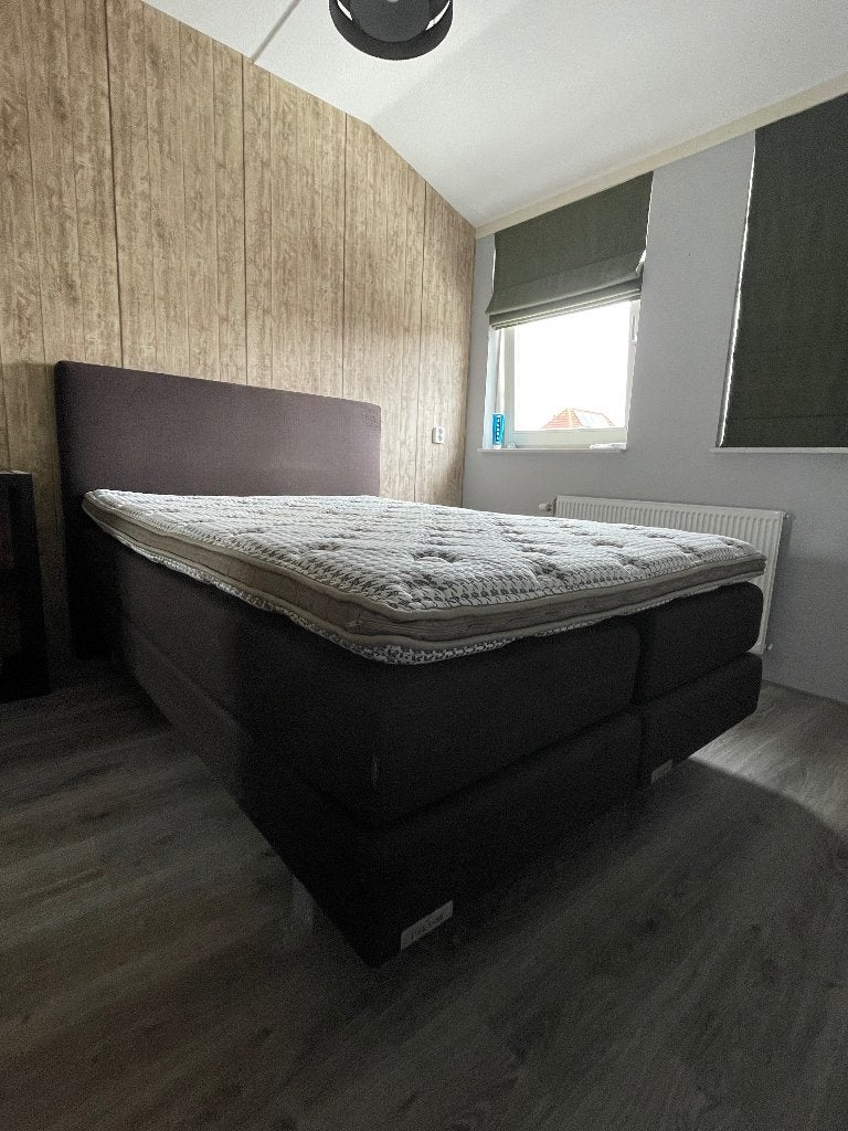 Boxspring Caresse 140x200, Ophalen, Gebruikt, Bruin, Tweepersoons
