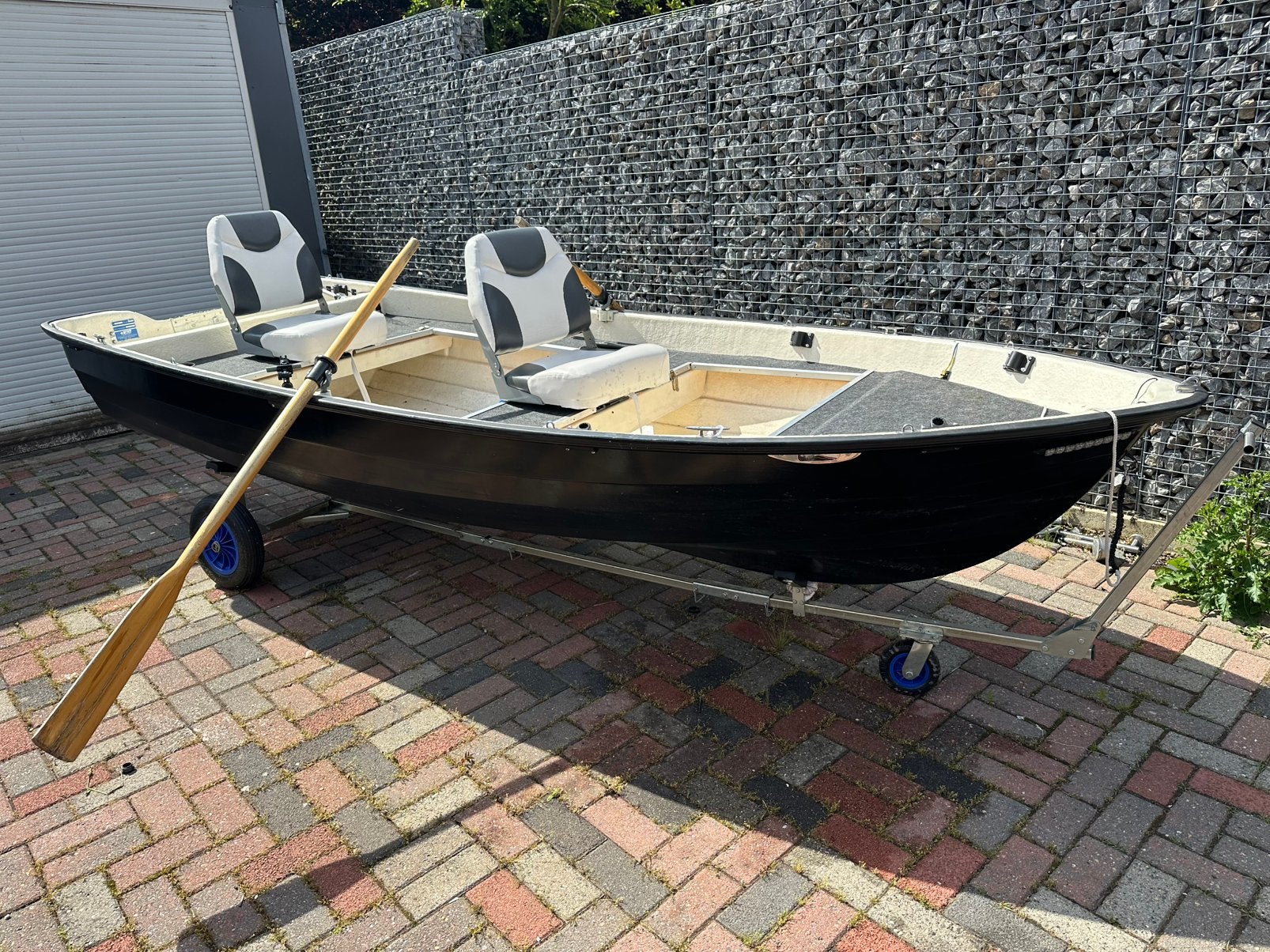 Sloepje tourboot visboot 4 meter met strandtrailer., Watersport en Boten, Ophalen, Zo goed als nieuw, Overige typen, Motorboot