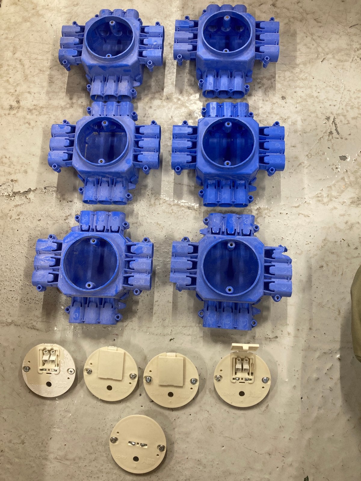 ABB CHP60 Centraaldozen zes stuks + vier deksels, Ophalen of Verzenden, Nieuw, Overige typen